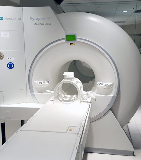 1.5 Tesla MRI System MAGNETOM SYMPHONY ( 4/8 CHANNEL ) 1.5 Tesla MRI System MAGNETOM SYMPHONY ( 4/8 CHANNEL )
